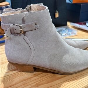 Women's Suede Ankle Boots - Gray
